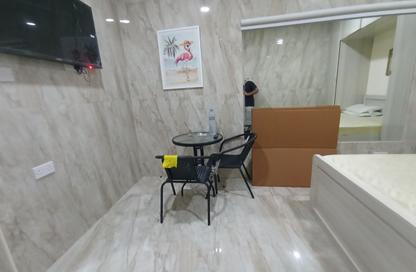 Apartment - Studio - 1 for rent in Umm Ghwailina Comm - Umm Ghuwalina - Umm Ghuwailina - Doha