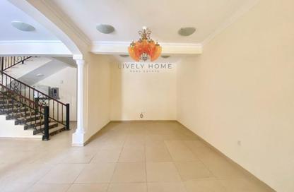 Villa - 5 - 4 for rent in Al Kheesa - Al Kheesa - Umm Salal Mohammed