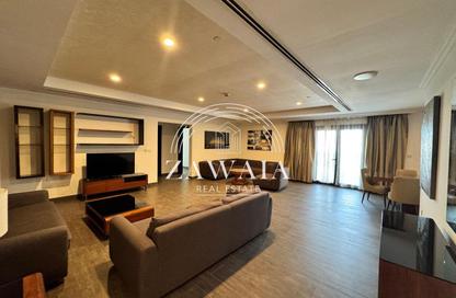 Apartment - 2 Bedrooms - 3 Bathrooms for rent in East Porto Drive - Porto Arabia - The Pearl Island - Doha Apartment - 2 Bedrooms - 3 Bathrooms for rent in East Porto Drive - Porto Arabia - The Pearl Island - Doha