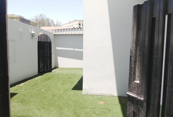 57677398 - Property Image 3