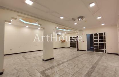 Villa - 3 - 5 for rent in New Salata - Salata - Doha