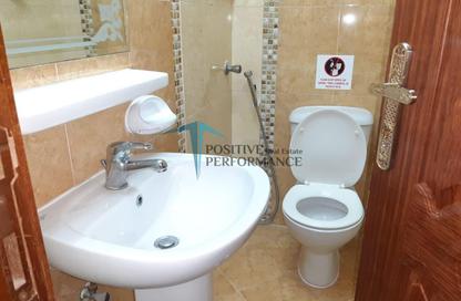 Apartment - 2 Bedrooms - 2 Bathrooms for rent in Fereej Bin Mahmoud North - Fereej Bin Mahmoud - Doha