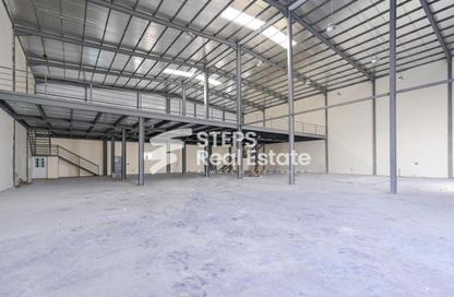 Warehouse - Studio - 1 Bathroom for rent in East Industrial Street - Birkat Al Awamer - Al Wakra