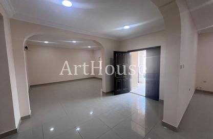 Villa - 4 - 6 for rent in Duhail Villas - Al Duhail - Doha Villa - 4 - 6 for rent in Duhail Villas - Al Duhail - Doha