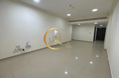 Apartment - 3 Bedrooms - 2 Bathrooms for rent in Saraya Corniche Hotel - Corniche Road - Doha