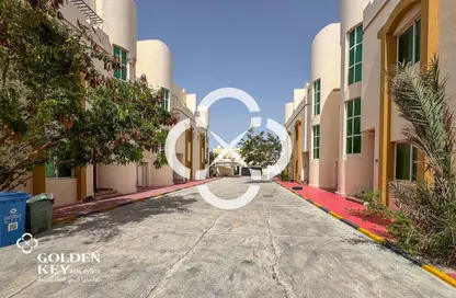 فيلا - استوديو - 8 حمامات للايجار في فلل عين خالد - عين خالد - الدوحة