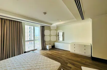 Apartment - Studio - 1 Bathroom for rent in Viva West - Viva Bahriyah - The Pearl Island - Doha