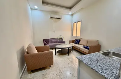 Apartment - 2 Bedrooms - 2 Bathrooms for rent in Al Nasr Street - Al Nasr - Doha