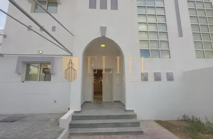 Villa - 3 Bedrooms - 4 Bathrooms for rent in Ain Khalid Gate - Ain Khaled - Doha
