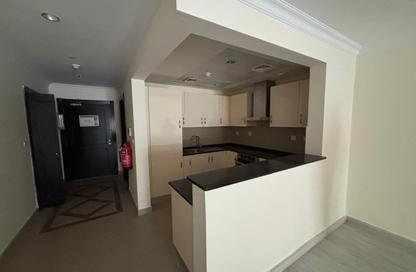 Apartment - Studio - 1 for rent in East Porto Drive - Porto Arabia - The Pearl Island - Doha