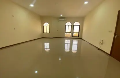 Apartment - 2 Bedrooms - 3 Bathrooms for rent in New Salata - Salata - Doha