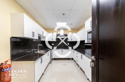 Apartment - 3 Bedrooms - 4 Bathrooms for rent in West Bay Tower - West Bay - West Bay - Doha