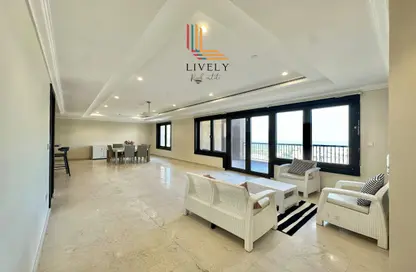 Apartment - 3 Bedrooms - 5 Bathrooms for rent in West Porto Drive - Porto Arabia - The Pearl Island - Doha