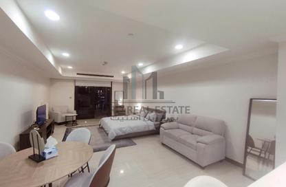Apartment - Studio - 1 for rent in East Porto Drive - Porto Arabia - The Pearl Island - Doha Apartment - Studio - 1 for rent in East Porto Drive - Porto Arabia - The Pearl Island - Doha