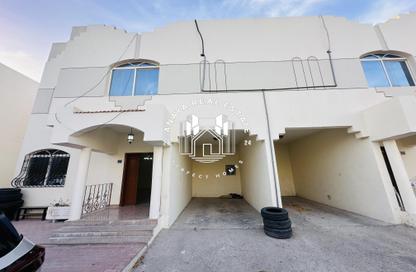 Compound - 4 Bedrooms - 3 Bathrooms for rent in Old Airport Road - Old Airport Road - Doha