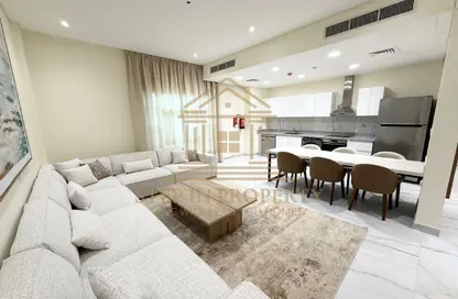 Apartment - 2 Bedrooms - 2 Bathrooms for rent in Giardino Apartments - The Pearl Island - Doha