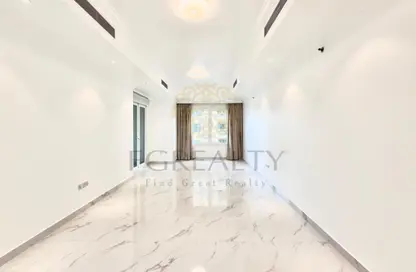 Apartment - 2 Bedrooms - 3 Bathrooms for sale in West Porto Drive - Porto Arabia - The Pearl Island - Doha