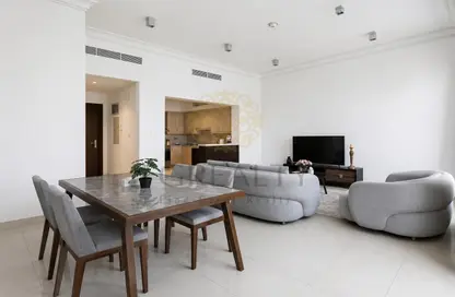 Apartment - 1 Bedroom - 2 Bathrooms for sale in Mercato - Qanat Quartier - The Pearl Island - Doha