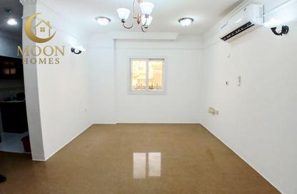 Apartment - 1 - 1 for rent in Umm Ghuwailina 4 - Umm Ghuwailina - Doha Apartment - 1 - 1 for rent in Umm Ghuwailina 4 - Umm Ghuwailina - Doha