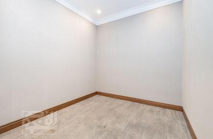 Office Space - Studio - 1 Bathroom for rent in Al Asmakh Tower - West Bay - Doha