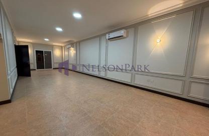 مجمع سكني - 5 غرف نوم - 4 حمامات للايجار في الثمامة - الثمامة - الدوحة