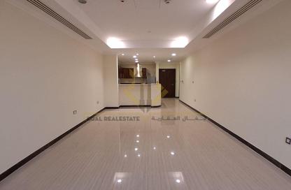 Apartment - 2 - 3 for rent in West Porto Drive - Porto Arabia - The Pearl Island - Doha
