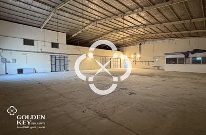 Warehouse - Studio - 1 Bathroom for rent in Industrial Area 1 - Industrial Area - Doha