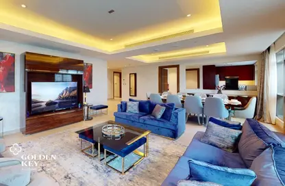 تاون هاوس - 3 غرف نوم - 5 حمامات للايجار في ابراج باي - منطقة الأبراج - جزيرة اللؤلؤة - الدوحة