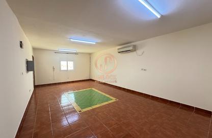 Apartment - 1 Bedroom - 2 Bathrooms for rent in Old Airport Road - Old Airport Road - Doha Apartment - 1 Bedroom - 2 Bathrooms for rent in Old Airport Road - Old Airport Road - Doha