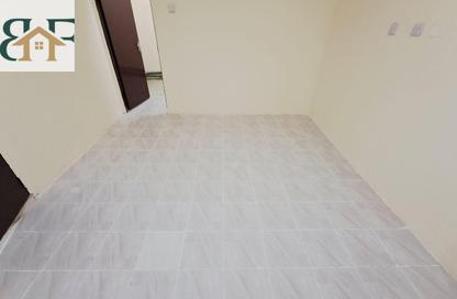 Apartment - Studio - 1 for rent in Al Mansoura - Al Mansoura - Doha