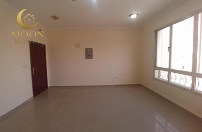 Apartment - 1 Bedroom - 1 Bathroom for rent in Umm Ghuwailina 4 - Umm Ghuwailina - Doha