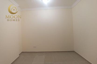 Apartment - 1 Bedroom - 1 Bathroom for rent in Umm Ghuwailina 4 - Umm Ghuwailina - Doha