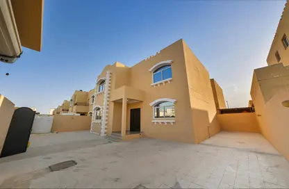 Villa - 4 Bedrooms - 4 Bathrooms for rent in Bu Hamour Street - Abu Hamour - Doha