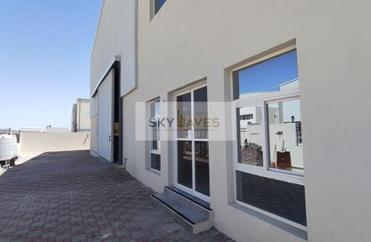 Warehouse - Studio - 3 Bathrooms for rent in East Industrial Street - Birkat Al Awamer - Al Wakra