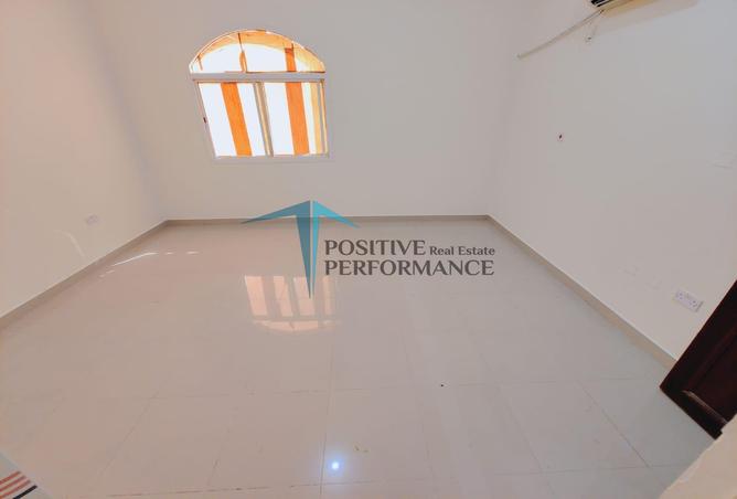 1004470 - Property Image 3