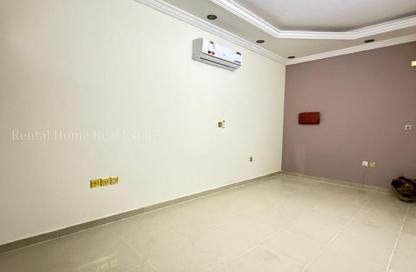 Apartment - 1 Bedroom - 1 Bathroom for rent in Old Airport Road - Old Airport Road - Doha Apartment - 1 Bedroom - 1 Bathroom for rent in Old Airport Road - Old Airport Road - Doha