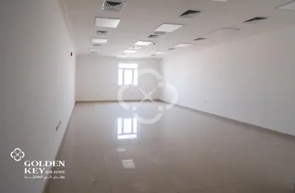Office Space - Studio - 1 Bathroom for rent in Bin Omran - Fereej Bin Omran - Doha