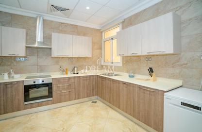 Apartment - 2 Bedrooms - 3 Bathrooms for rent in Muraikh - AlMuraikh - Doha