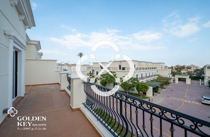 Villa - 5 Bedrooms - 6 Bathrooms for rent in Floresta Gardens - Floresta Gardens - The Pearl Island - Doha