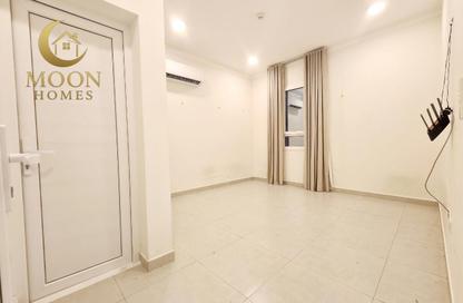 Apartment - 2 - 2 for rent in Umm Ghwailina Comm - Umm Ghuwalina - Umm Ghuwailina - Doha