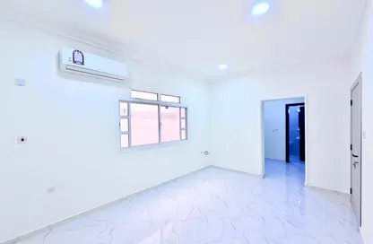 Apartment - Studio - 1 Bathroom for rent in Souk Al gharaffa - Al Gharrafa - Doha