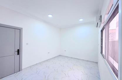 Apartment - Studio - 1 Bathroom for rent in Souk Al gharaffa - Al Gharrafa - Doha
