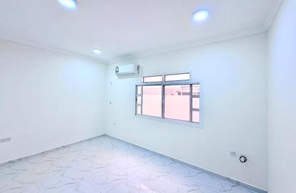 Apartment - Studio - 1 Bathroom for rent in Souk Al gharaffa - Al Gharrafa - Doha
