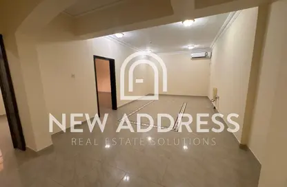 Apartment - 2 Bedrooms - 2 Bathrooms for rent in Madinat Khalifa South - Madinat Khalifa - Doha