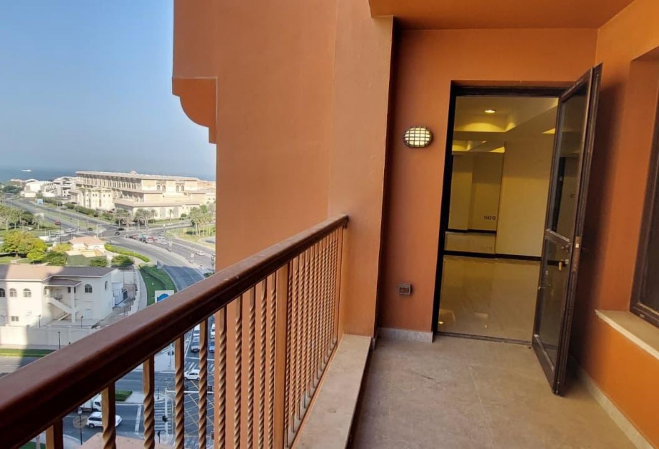 Clean Big size 1BHK apartment with balcony thumbnail 10