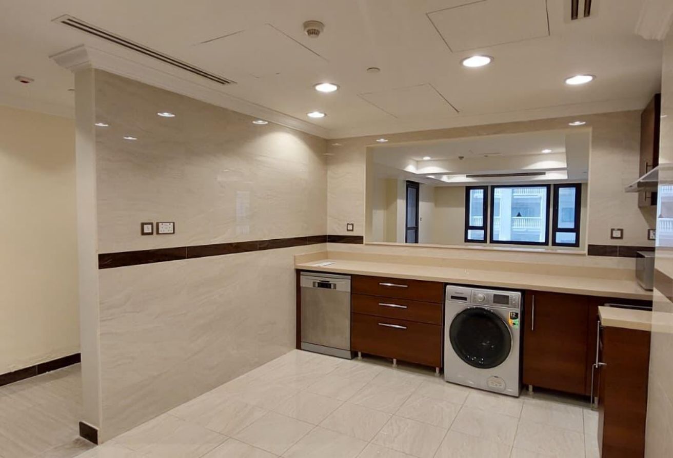 Clean Big size 1BHK apartment with balcony thumbnail 4
