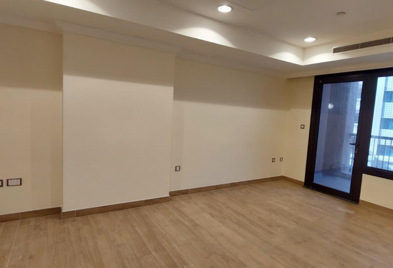 Clean Big size 1BHK apartment with balcony thumbnail 8