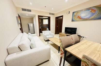 Apartment - 1 Bedroom - 2 Bathrooms for rent in Salaja Street - Doha Al Jadeed - Doha