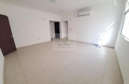 Apartment - 2 Bedrooms - 1 Bathroom for rent in Madinat Khalifa Building 58 - Madinat Khalifa South - Madinat Khalifa - Doha