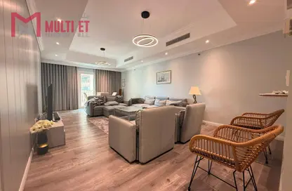 Apartment - 2 Bedrooms - 3 Bathrooms for rent in West Porto Drive - Porto Arabia - The Pearl Island - Doha